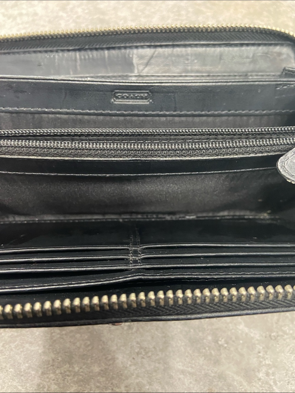 Coach Y2K Ashley SignatureWallet EUC - Picture 7 of 7